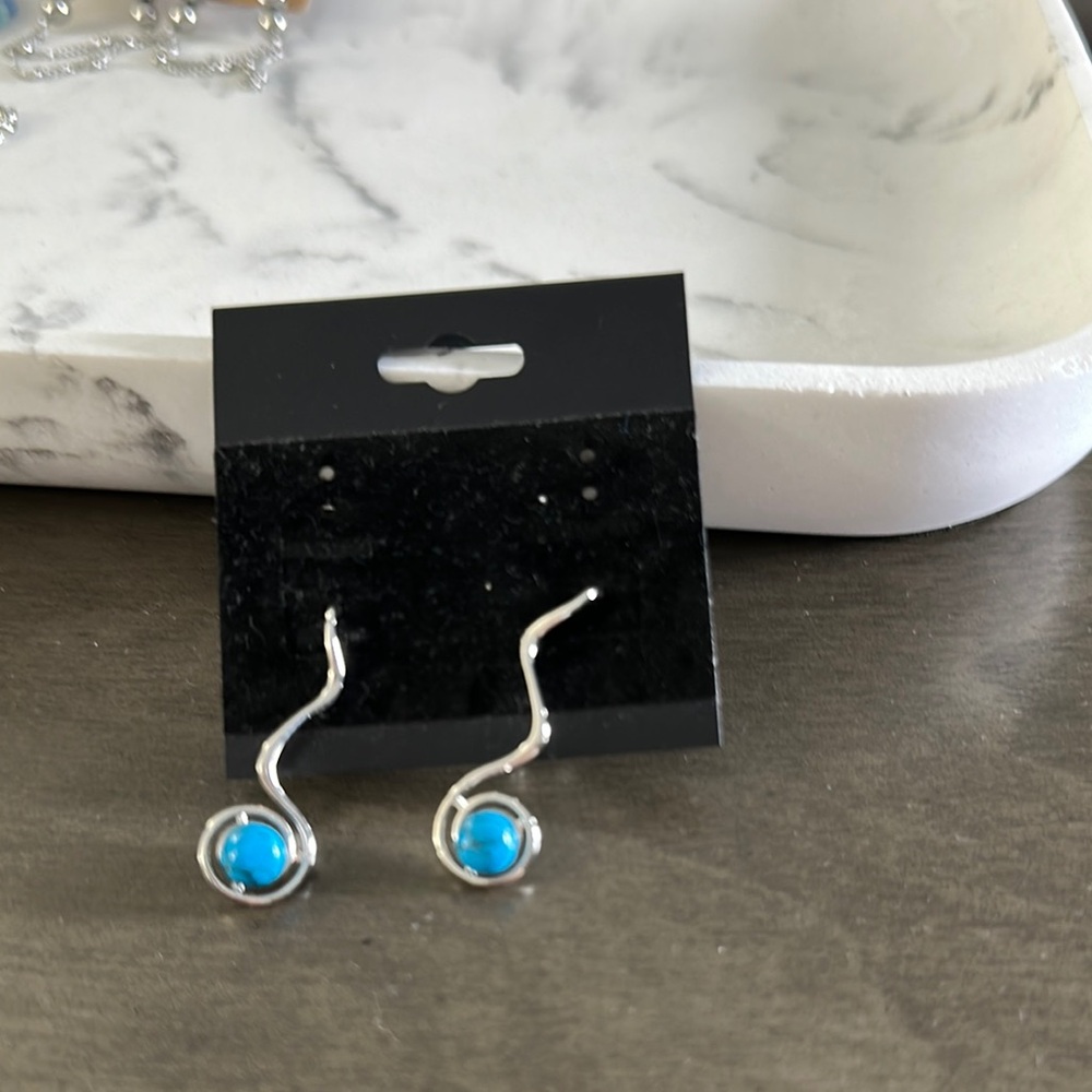 NIB Elegant Silver and Turquoise Earrings